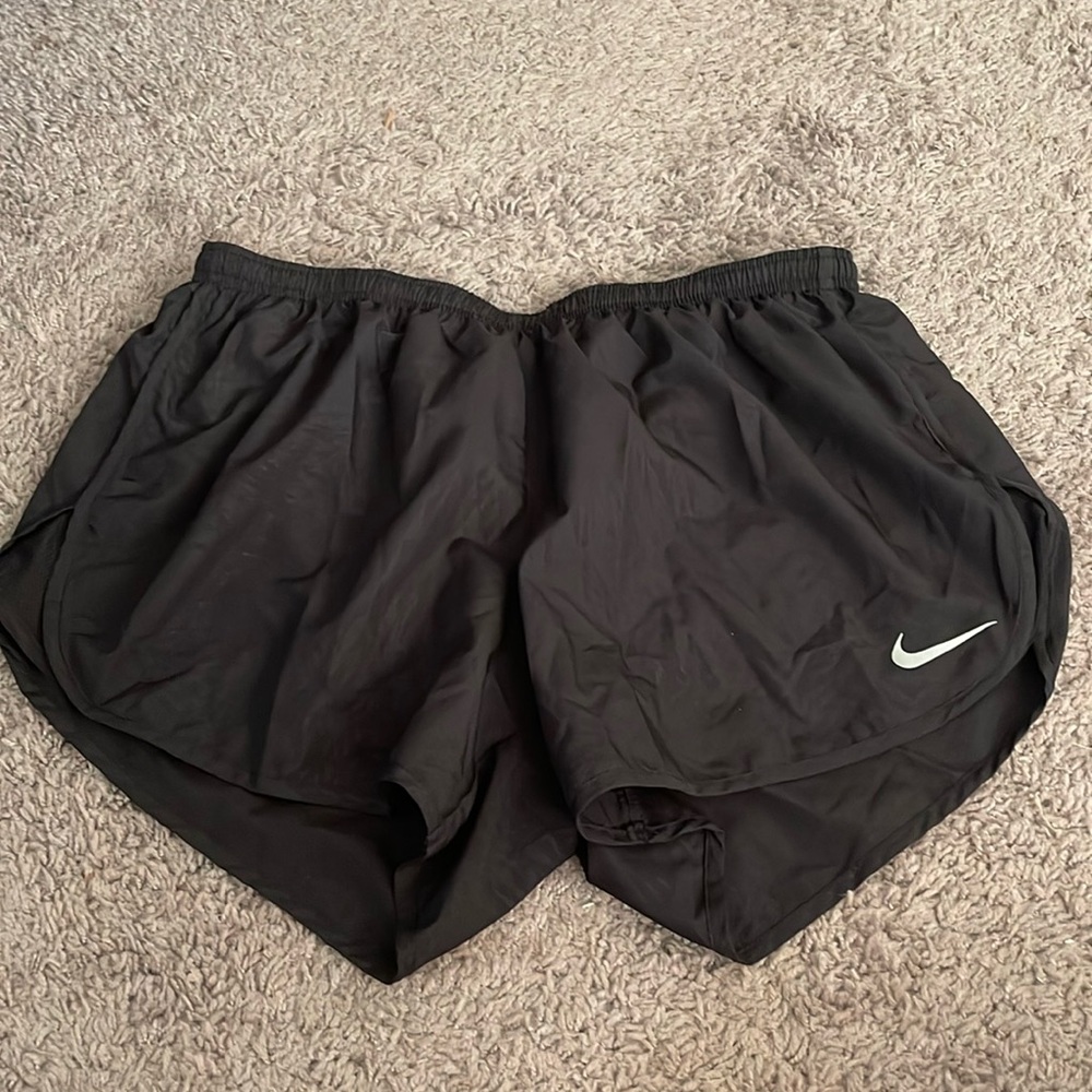 nike black dri fit athletic shorts
